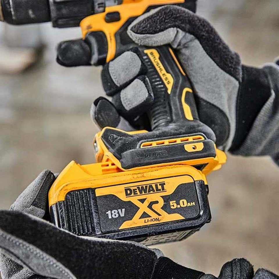 Dewalt DCD805P2T Darbeli Şarjlı Matkap 18V 5.0AH - Görsel 4