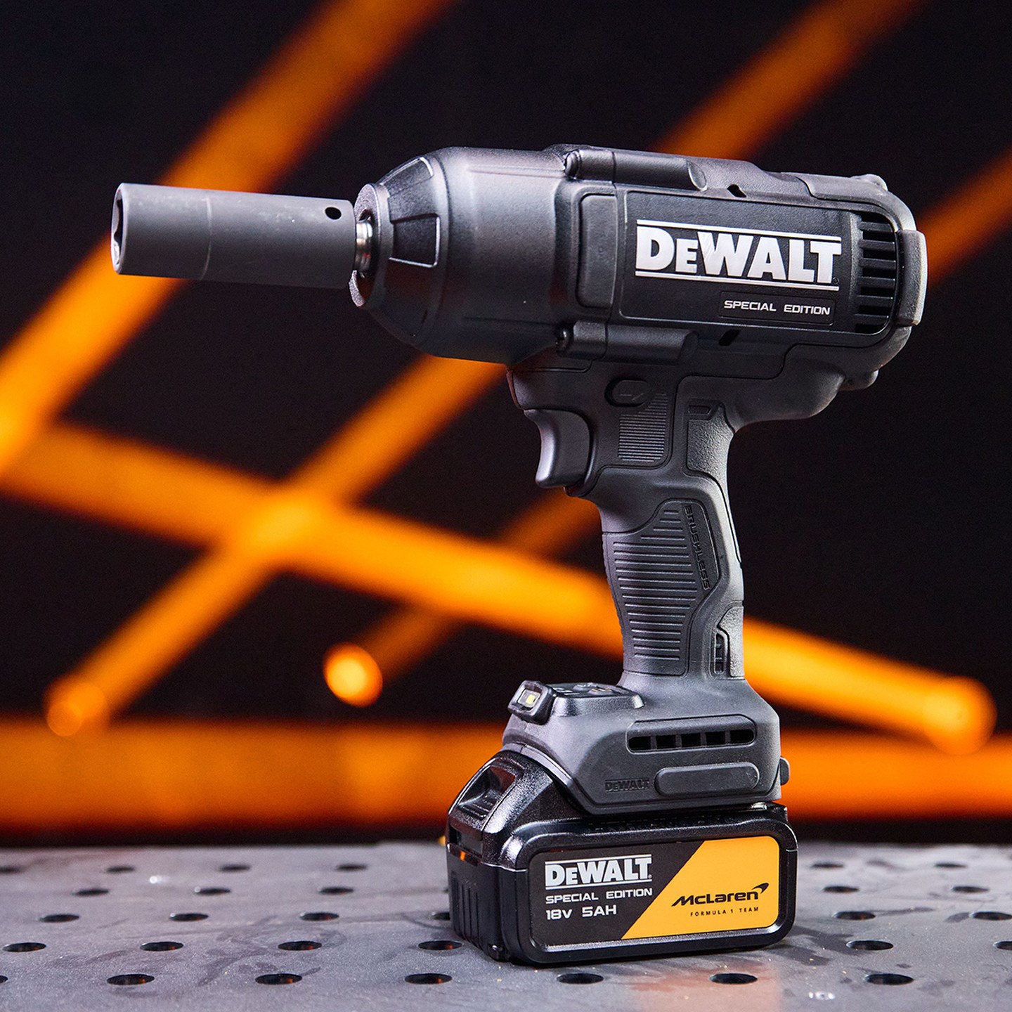 Dewalt DCF99MP2T Mclaren 1/2" Somun Sıkma 18V 5AH - Görsel 10