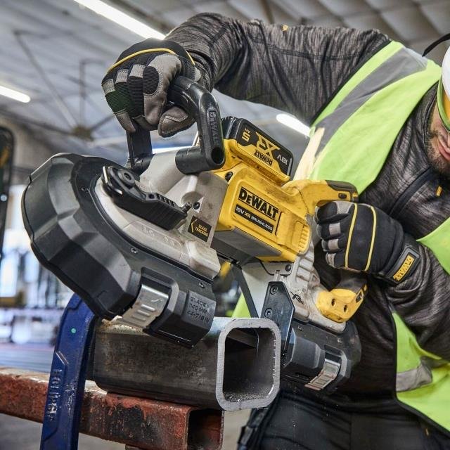 Dewalt DCS374N Kömürsüz Şerit Testere Aküsüz - Görsel 7